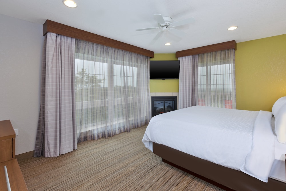 Suite, Penthouse, 2 King Bedrooms, Jetted Tub, Full Kitchen (Valley View) - Photo 2