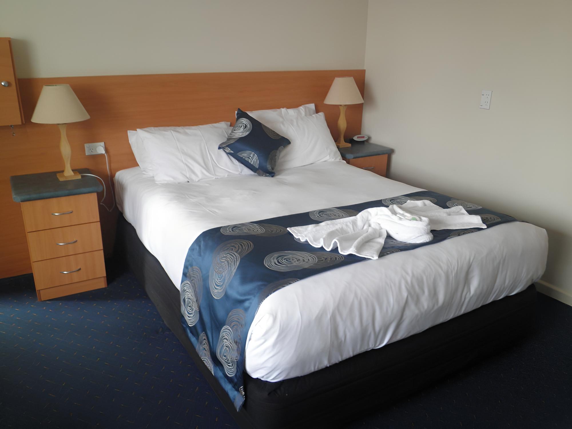 Deluxe Room, Non Smoking (Queen Deluxe) photo 1