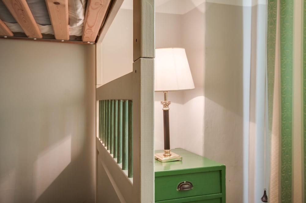 Penthouse, 2 Bedrooms, City View (Rosso, Via della condotta 16) photo 2