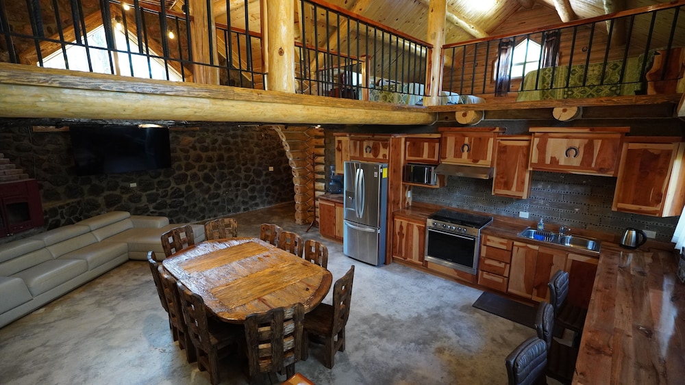 Family Cabin, Kitchen