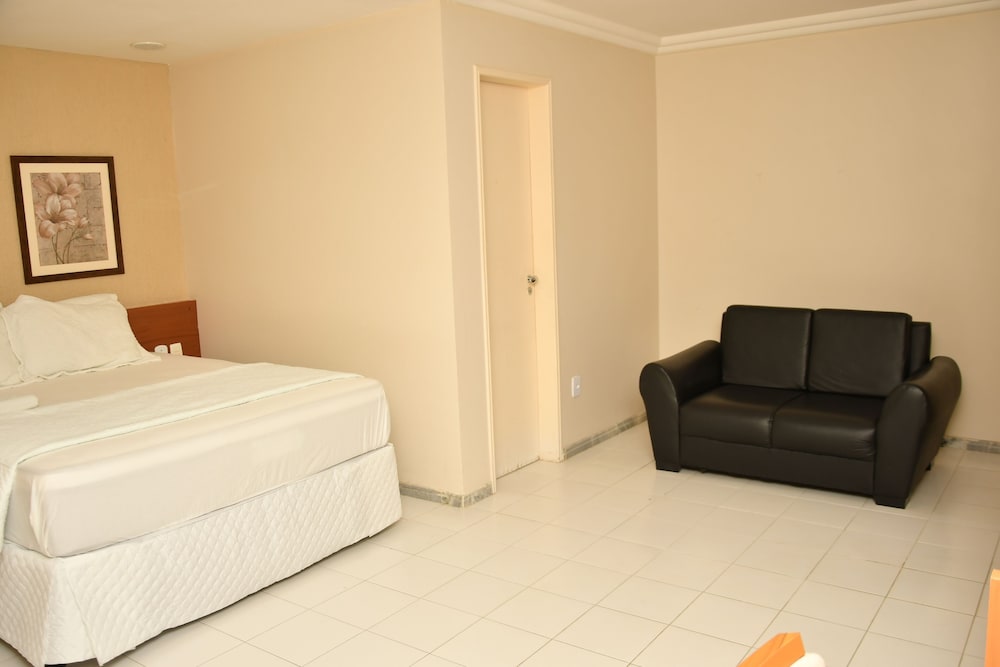 Standard Twin Room - Photo 4