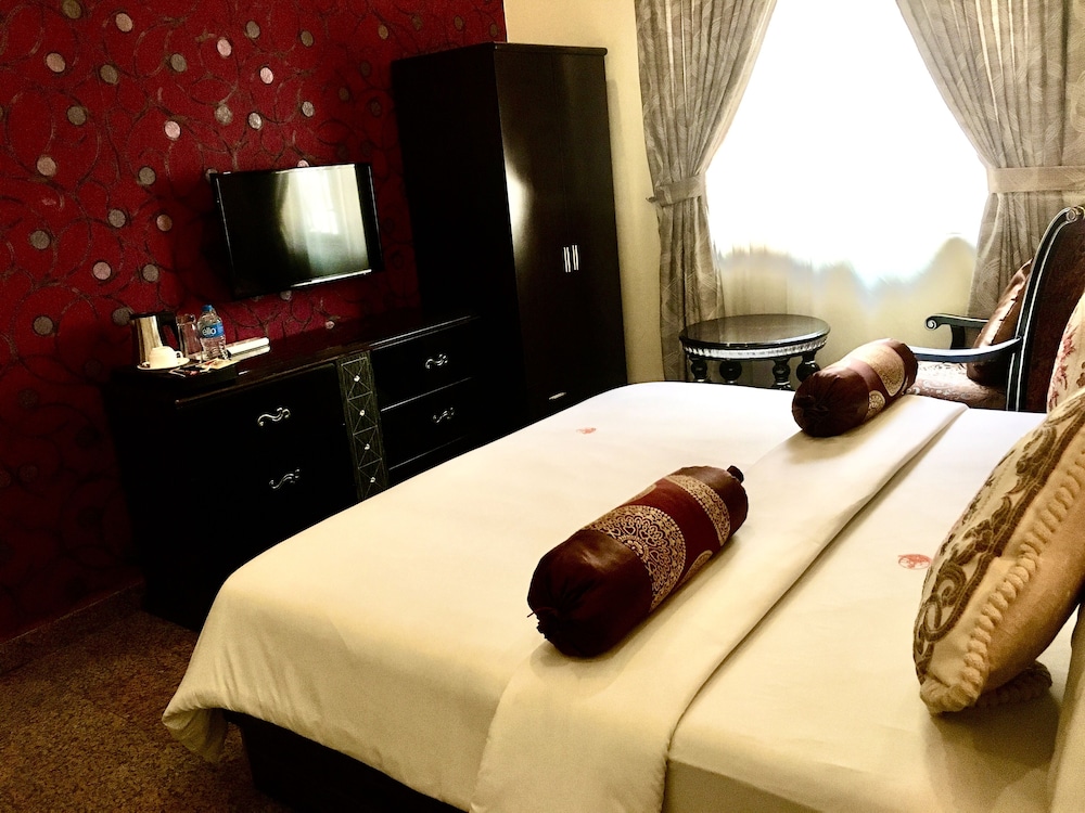 Executive Room - Photo 4