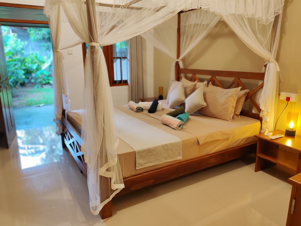 Standard Double Room, Patio, Garden View