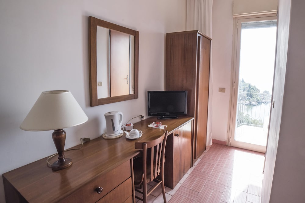 Single Room, 1 Twin Bed, Sea View photo 1