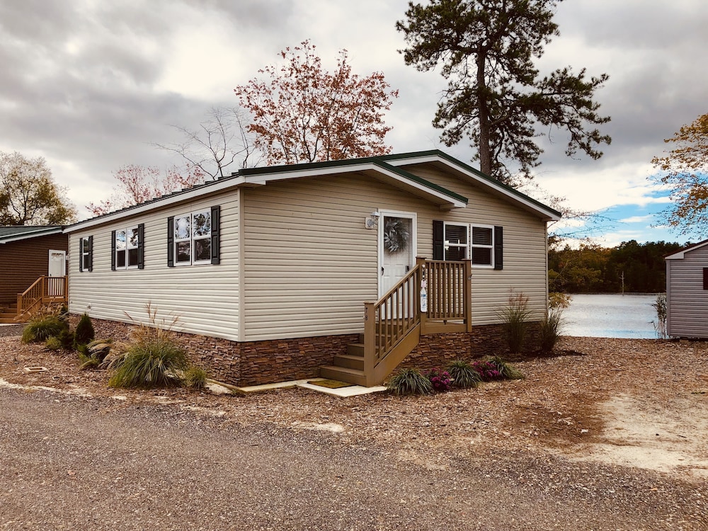 Lake House photo 1