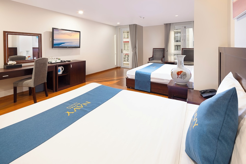 Family Quadruple Room, Balcony, City View - Photo 4