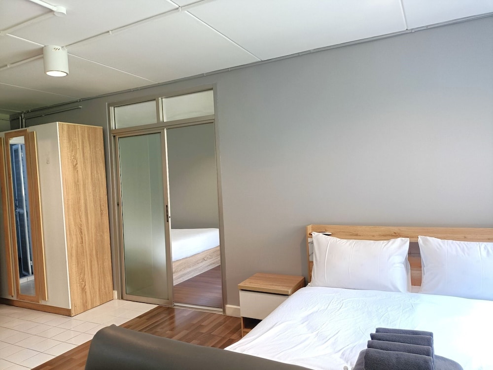 Basic Quadruple Room photo 1