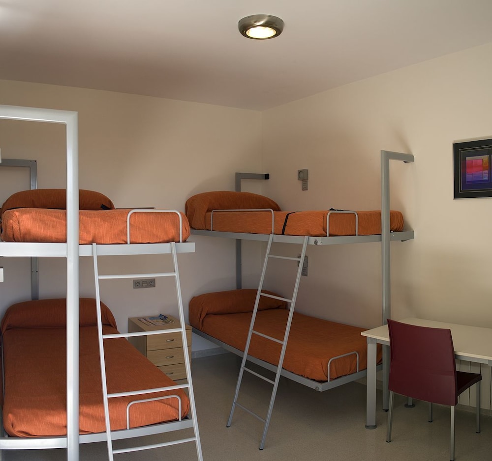 Dormitorio compartido, Dormitorio mixto
