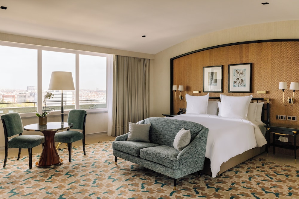 Superior King Room with One King Bed (Non Smoking)