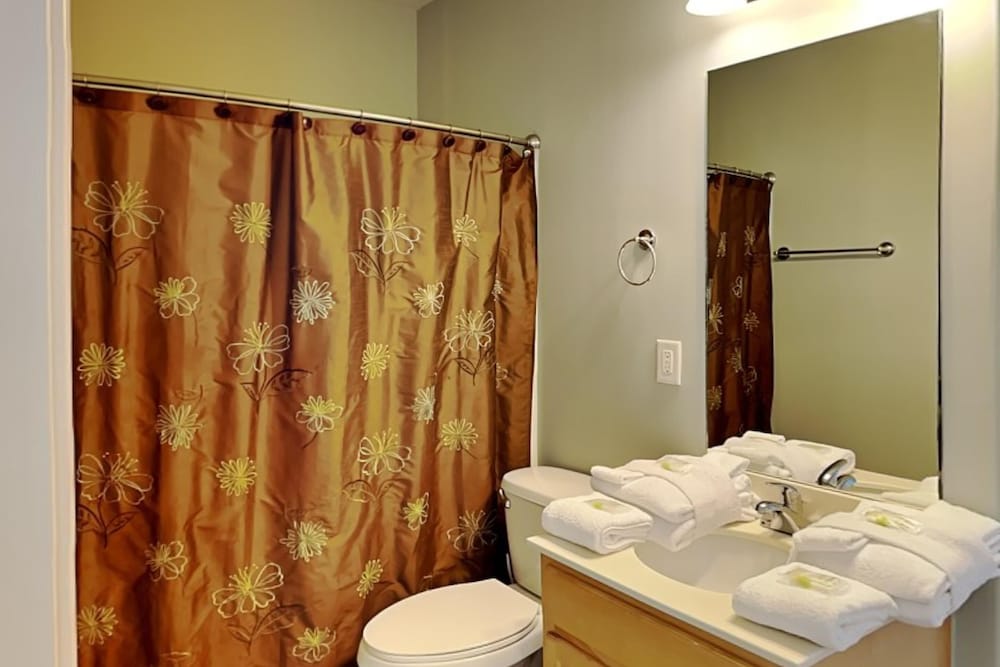 Condo, Multiple Beds, Balcony, Ocean View (#2309 - No Pets) photo 2