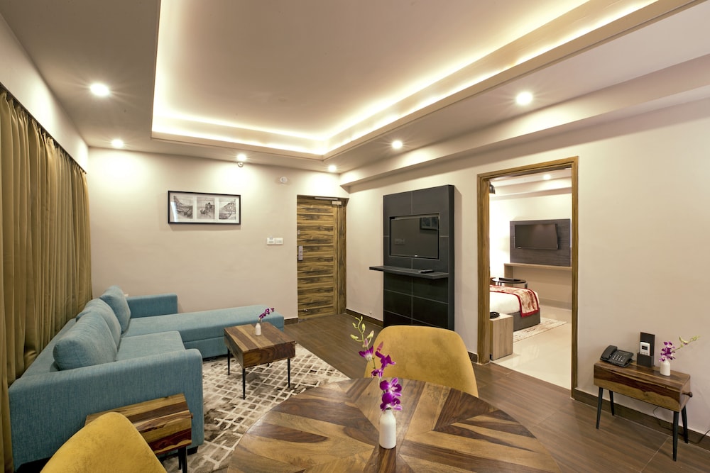 Suite - Photo 8