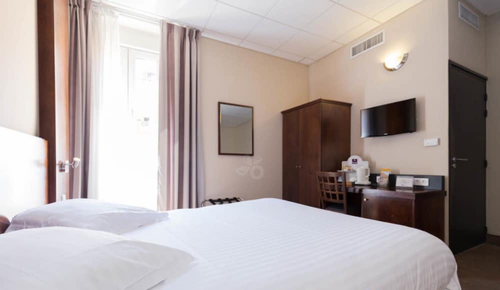 Standard Double Room - Photo 3