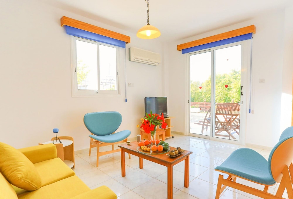 Villa photo 1