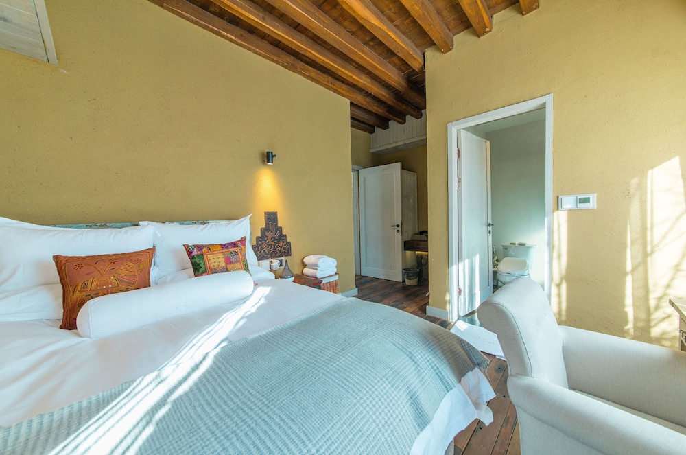 Honeymoon Suite (720°)