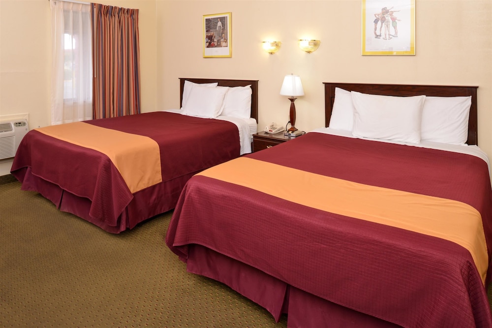 Room, 2 Double Beds, Non Smoking - Photo 2