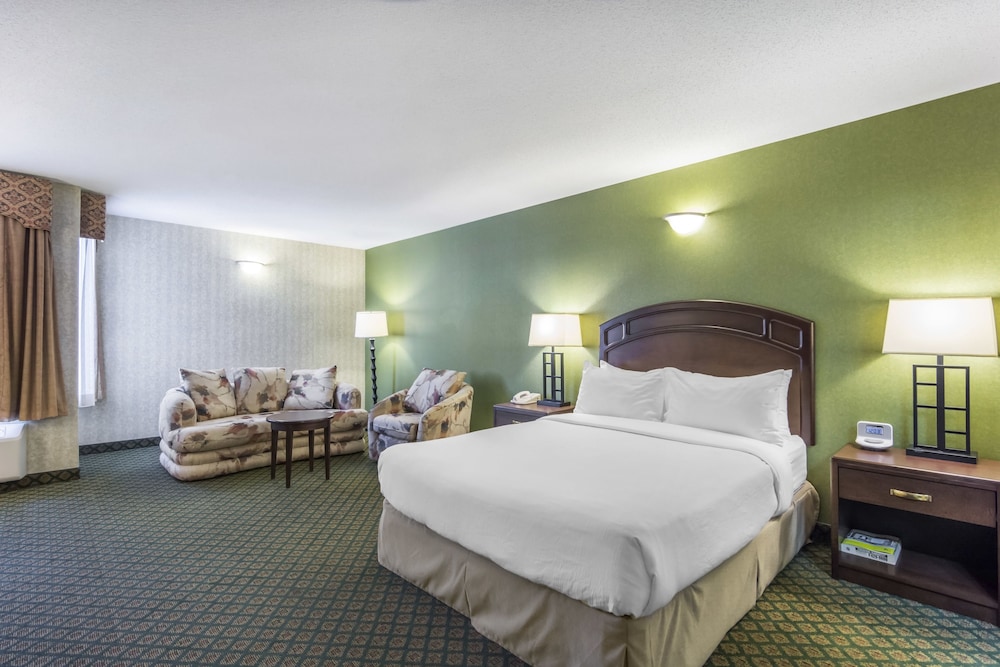 Standard Room 1 Queen Bed Non Smoking - Photo 4
