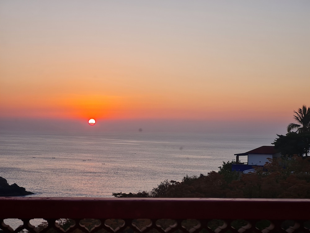 Basic Room, Balcony, Bay View photo 2