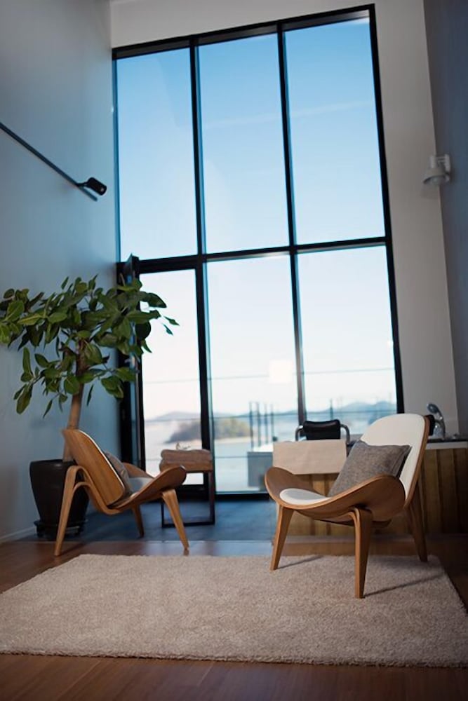 Duplex (A: White) photo 1