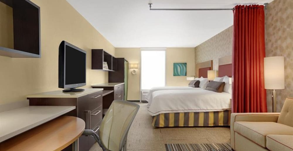Studio, 2 Queen Beds, Accessible, Bathtub photo 3
