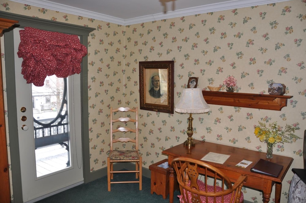 Standard Suite photo 2