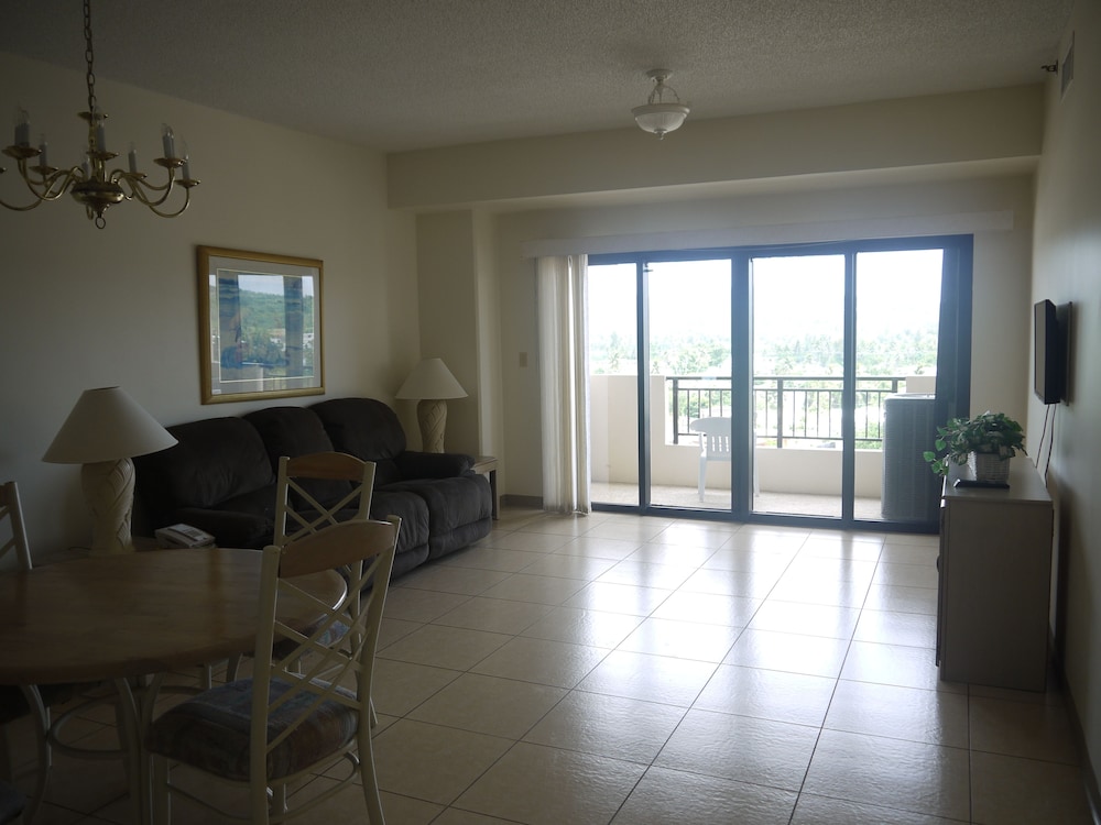 Suite, 2 Bedrooms, 2 Bathrooms, Mountain View photo 3