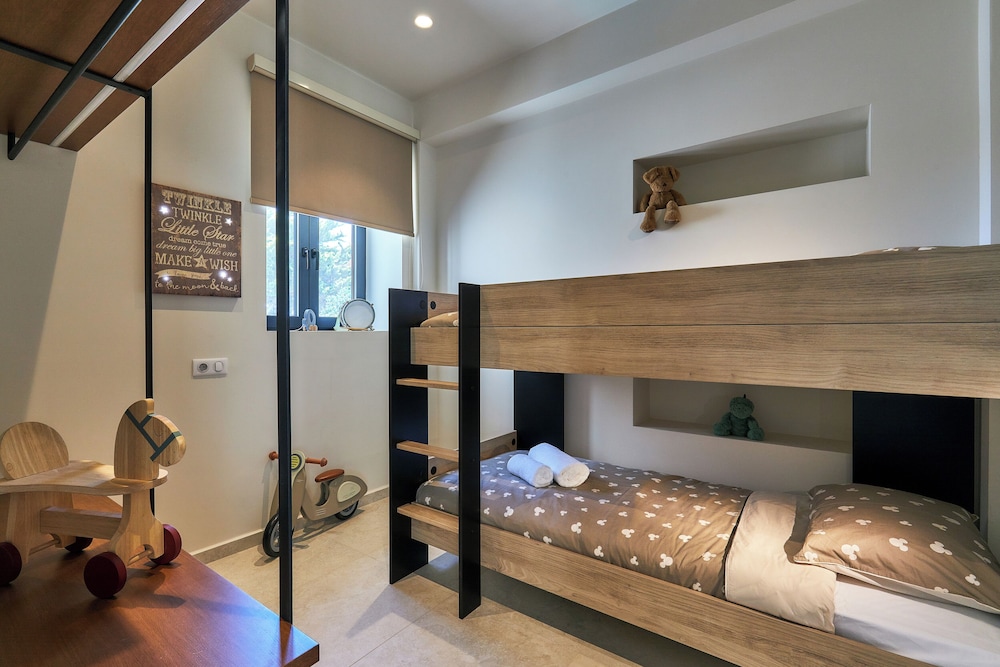 Villa photo 1