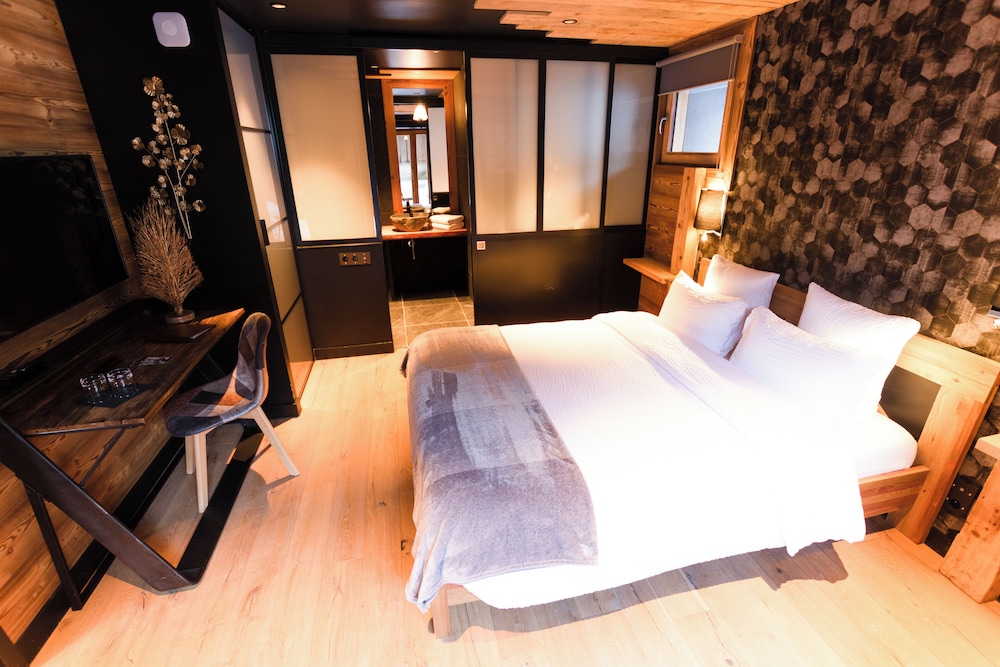 Superior Room - Photo 5