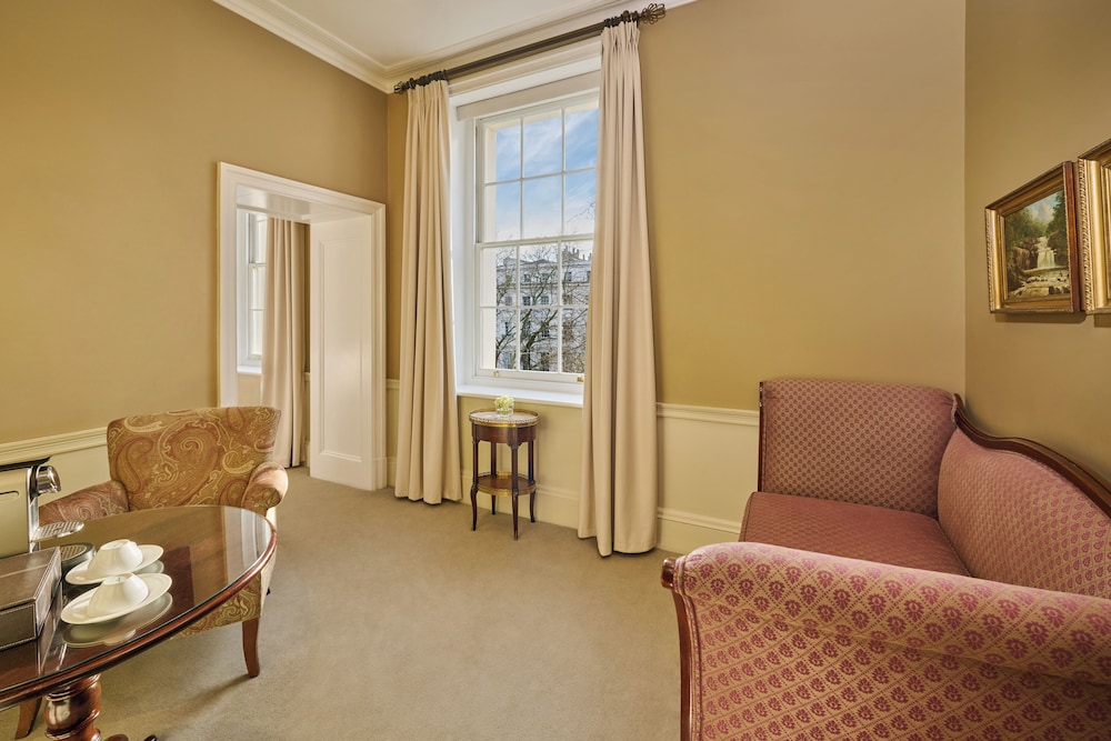 Junior Suite, 1 King Bed (Roseate) photo 3