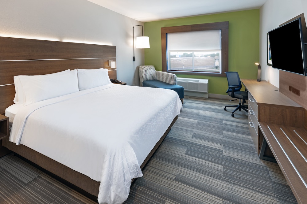 Suite, 1 King Bed with Sofa bed, Accessible (Communications) - Photo 3