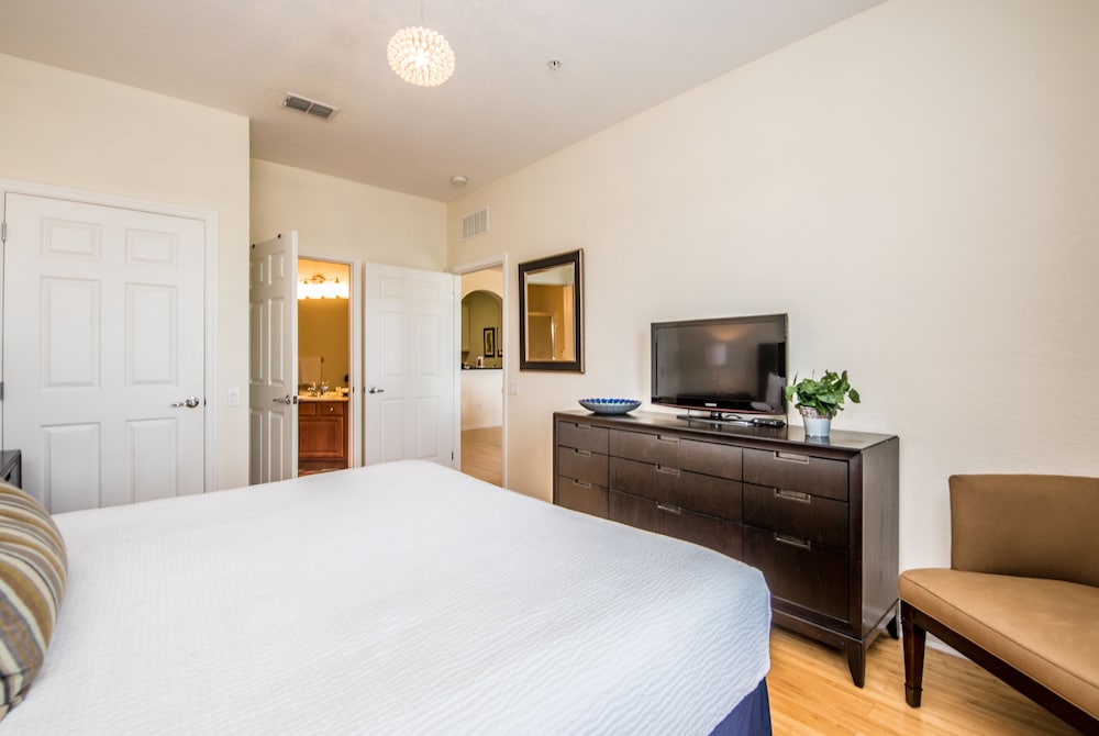 Apartment (3 Bedrooms)