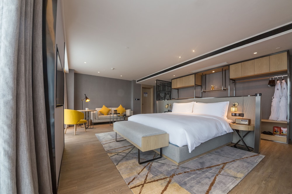 Standard Suite