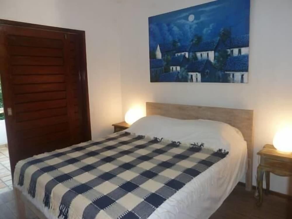 House, 2 Bedrooms photo 1