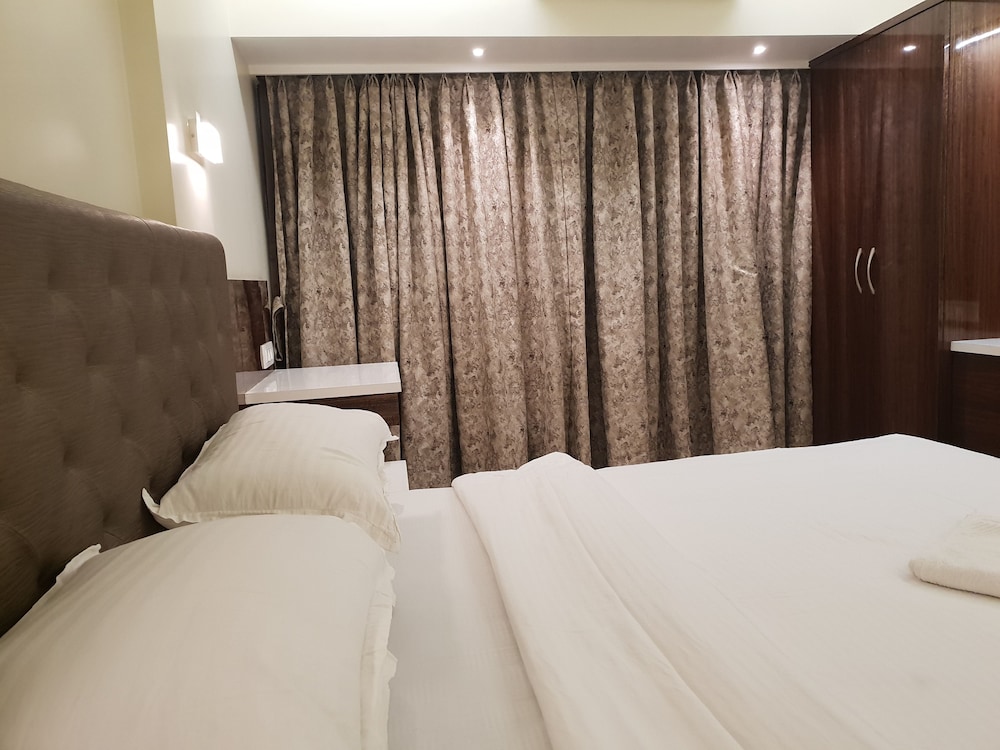 Premium Room - Photo 30