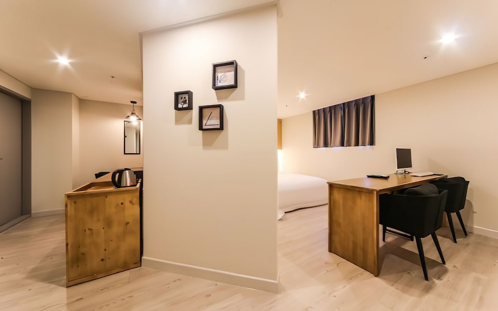 Deluxe Twin Room - Photo 1