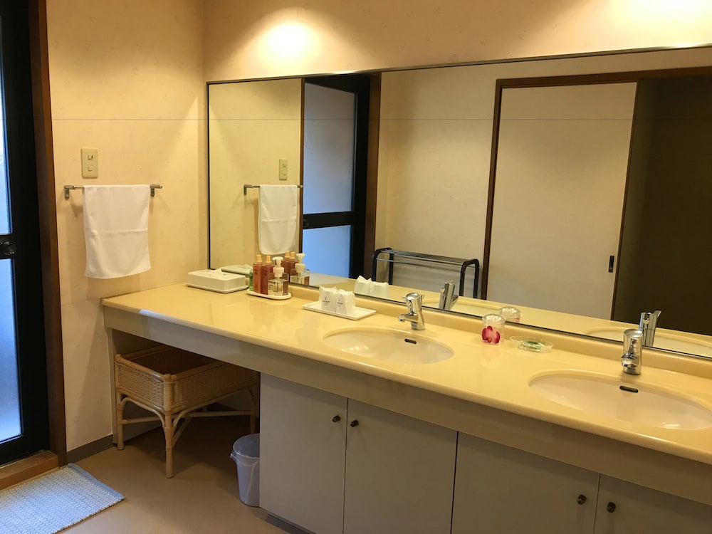 Premium Japanese Style Room, Semi Open-air Bath photo 2