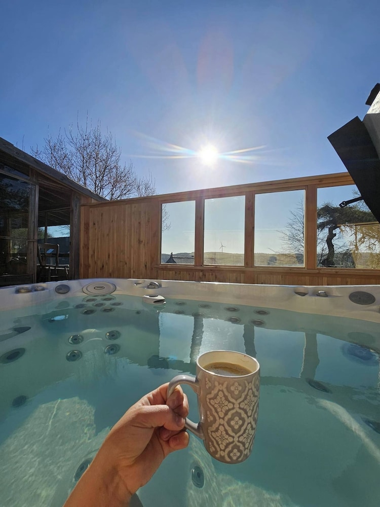 Cabin, 2 Bedrooms, Smoking, Balcony