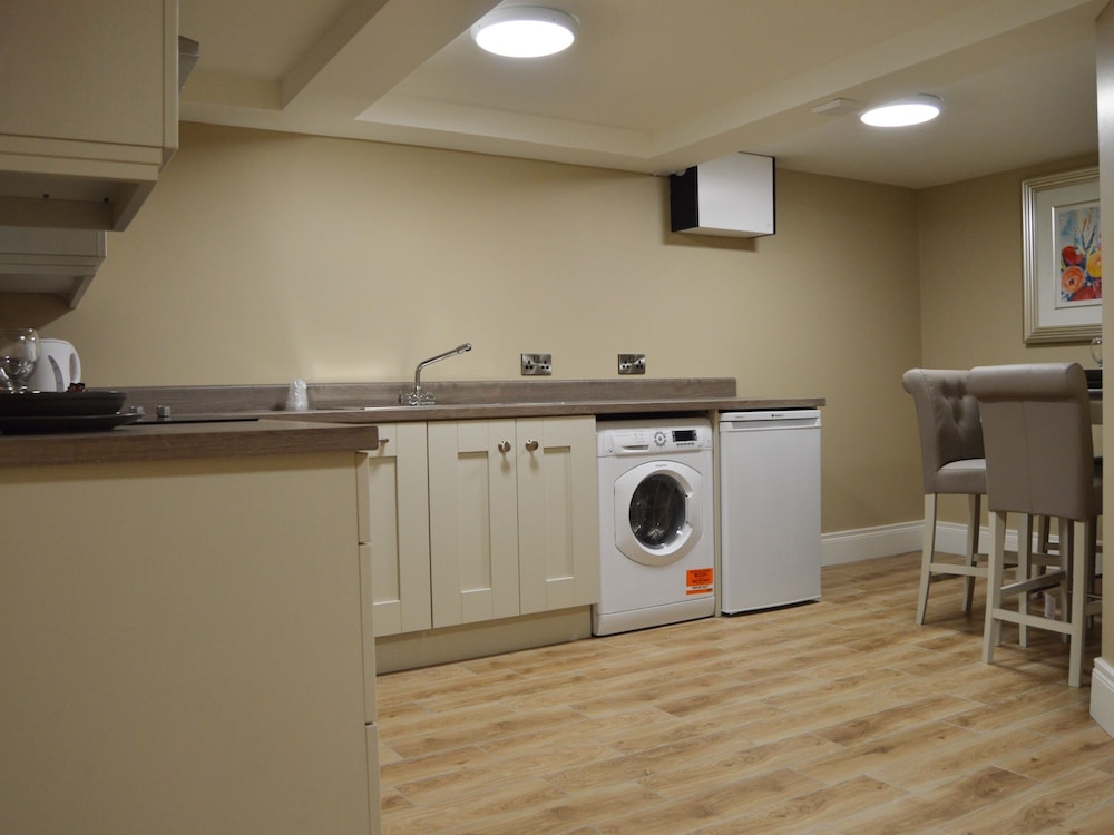 Apartment, Ensuite photo 2