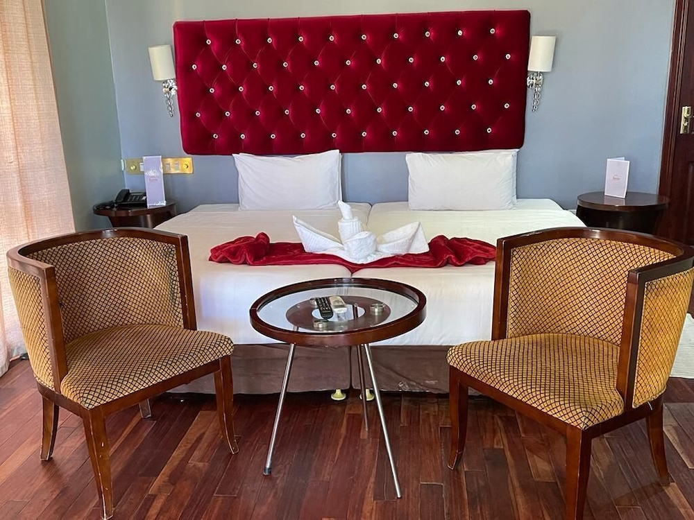 Honeymoon Penthouse photo 1