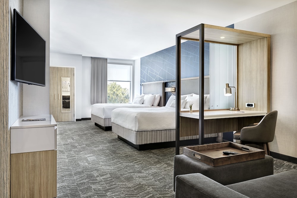 Suite, Multiple Beds photo 2