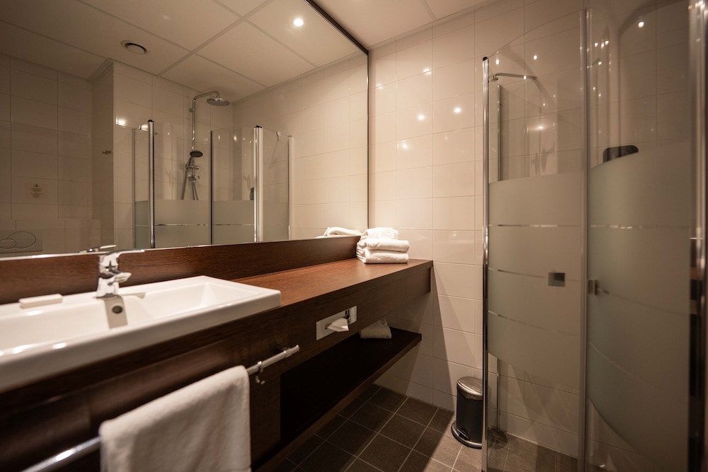 Comfort Room (View) - Photo 5