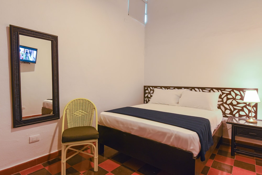 Standard Double Room, 1 Queen Bed photo 2