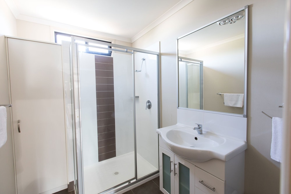 2 Bedroom Highset or Garden Villa photo 2