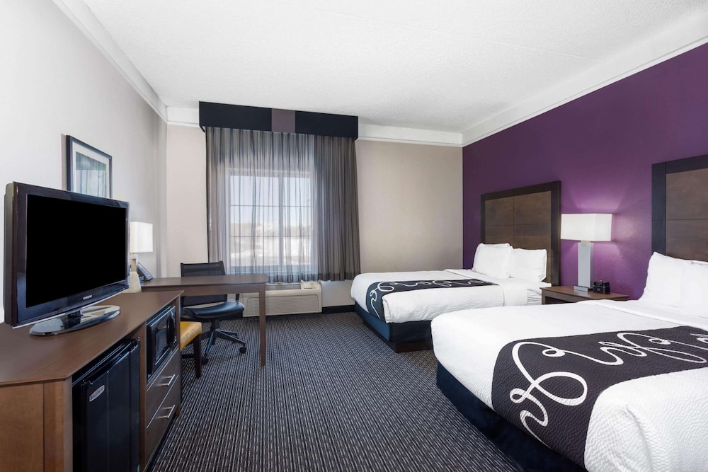 Room, 2 Double Beds, Non Smoking (Various Views) photo 1