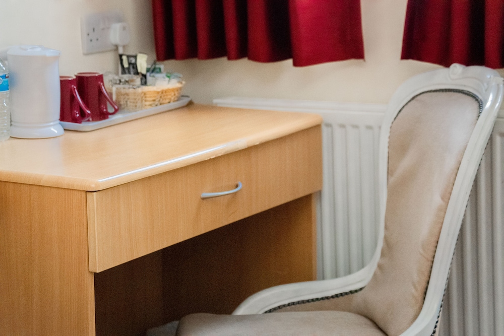 Classic Twin Room - Photo 9