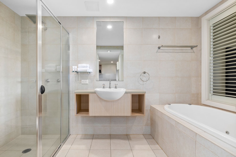 Two Bedroom Dual-Key Spa Suite