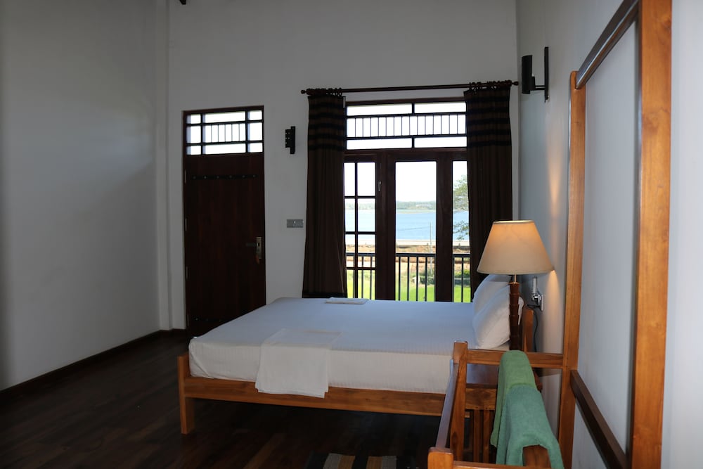 Superior Double Room, Lakeside photo 1