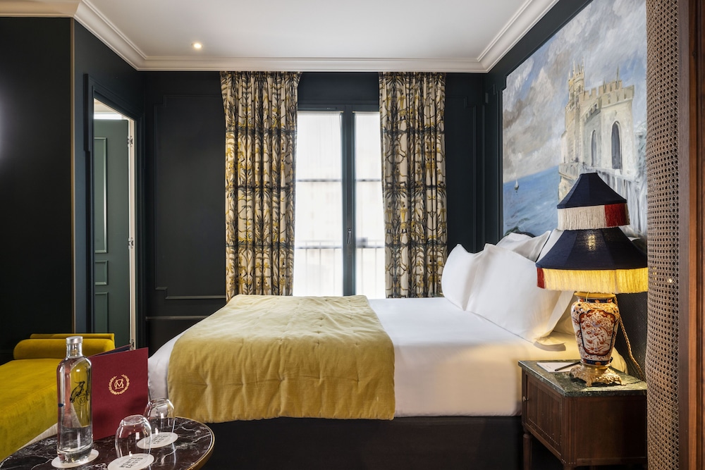 Hotel Monte Cristo bedroom photo