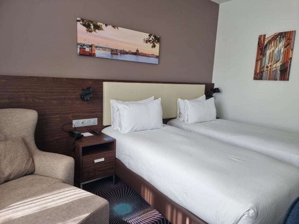 Twin Room - Photo 2