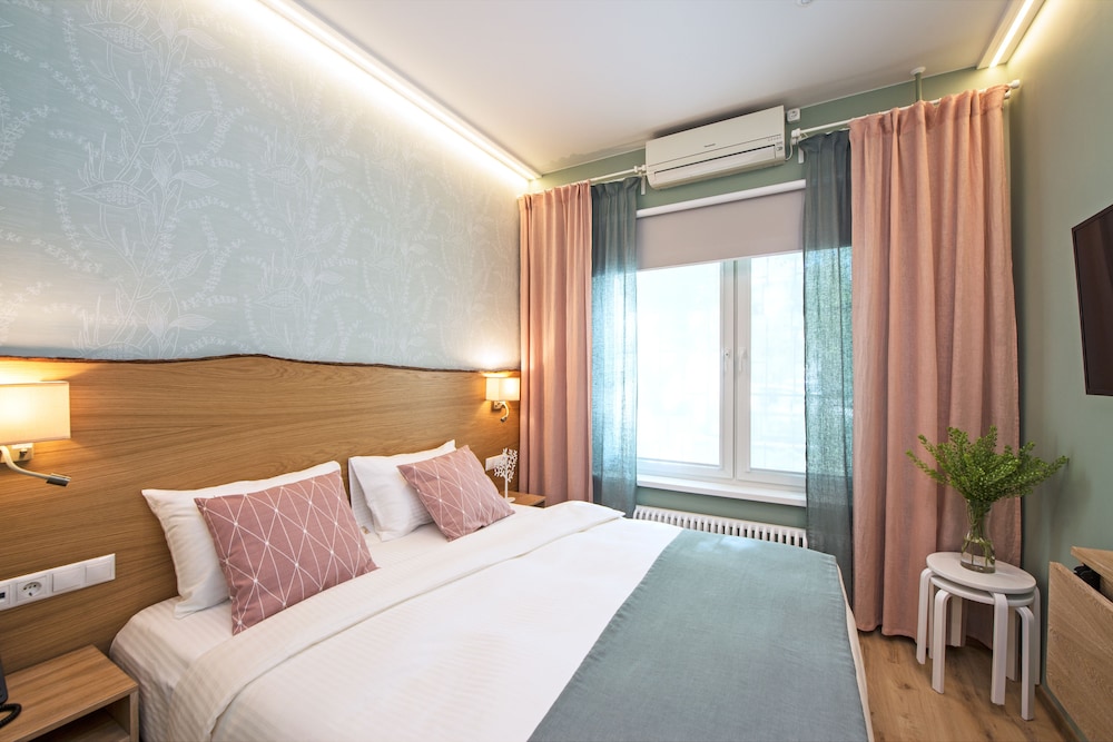 Standard Double or Twin Room, 1 Bedroom, Non Smoking, Refrigerator & Microwave