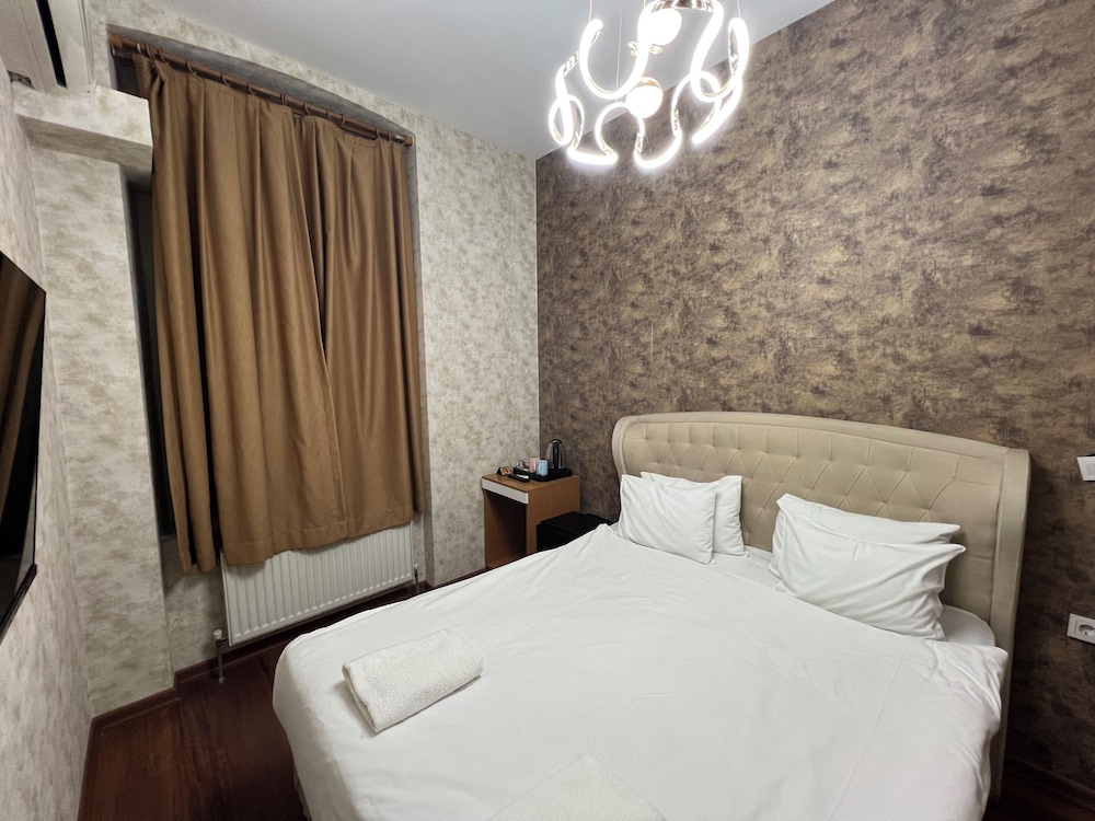 Comfort Room With City View photo 2